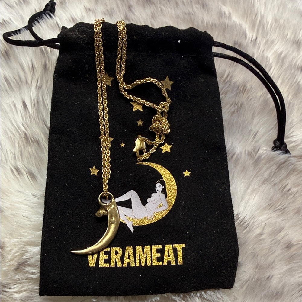 1x RAVEN TALON necklace - 18” Gold Brass Verameat